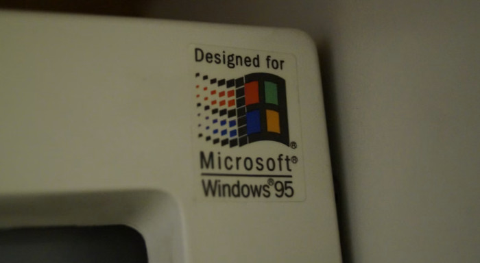 Windows 95 and the Operating System Wars