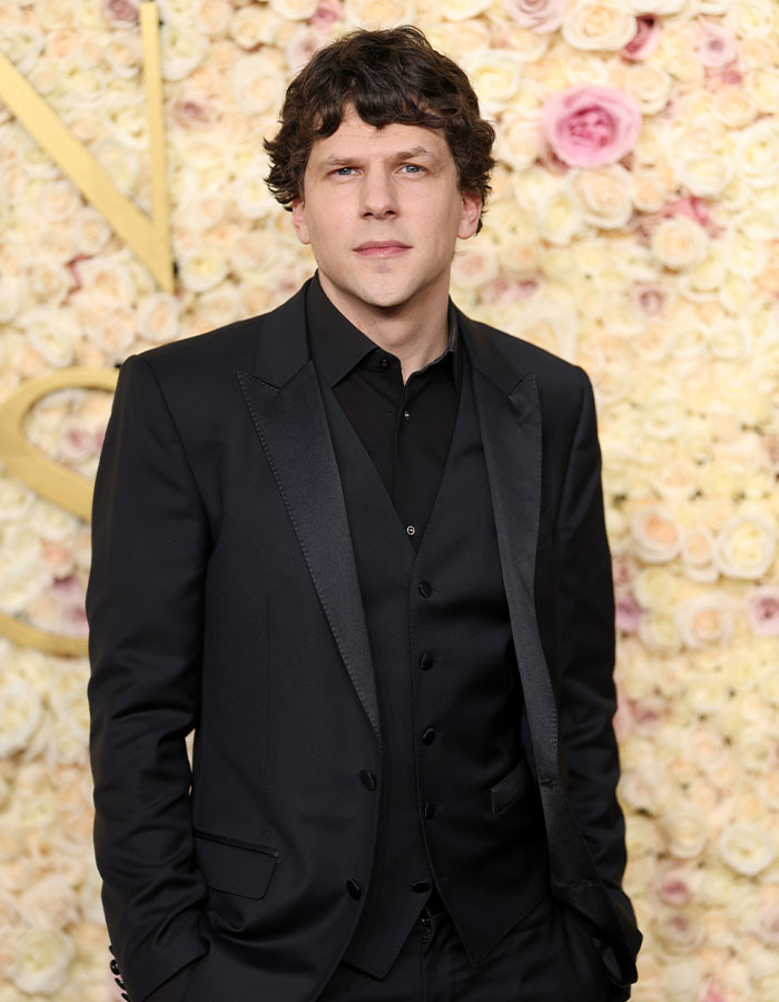 Jesse Eisenberg - 5’7” (170 cm)