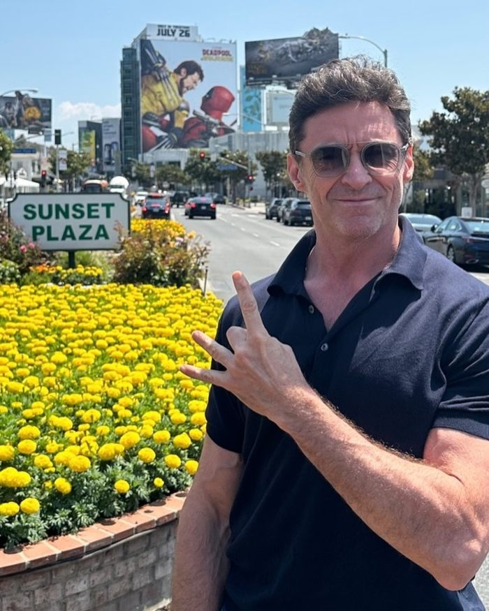 Foster, known for her award-winning roles in Younger and Thoroughly Modern Millie, brought a unique energy to her role, and together, she and Jackman displayed undeniable chemistry on stage.