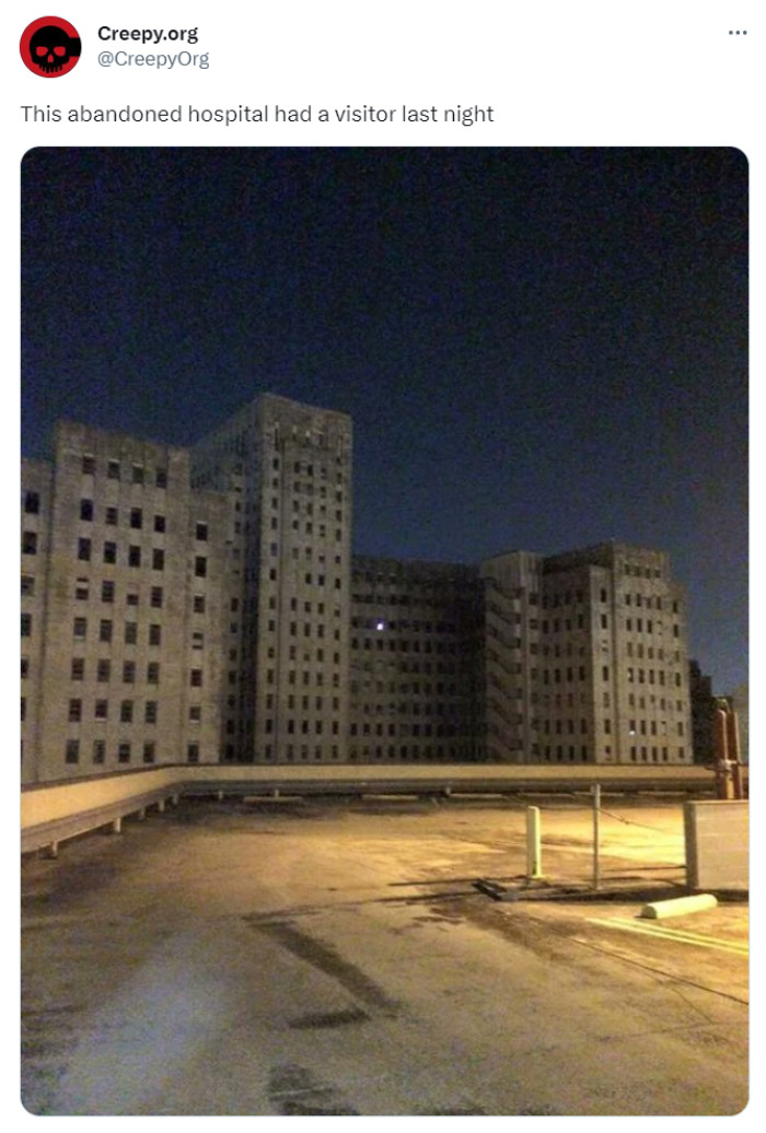 2. If you look close enough, there appears to be more than one visitor