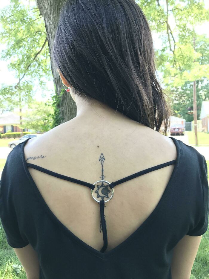 19. The Way My Girlfriend's Shirt Lines Up With Her Tattoo