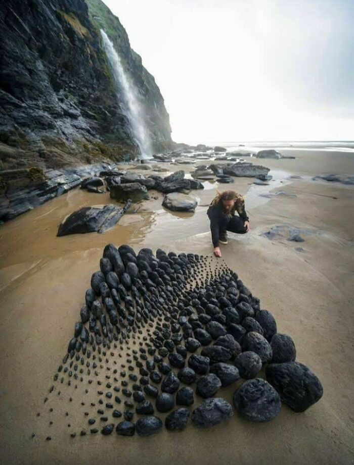 "Ephemeral But Precise And Amazing Land Art By Jon Foreman"