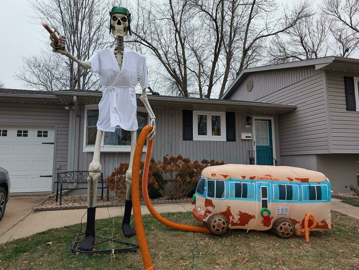 10. Cousin Eddie Halloween Decoration