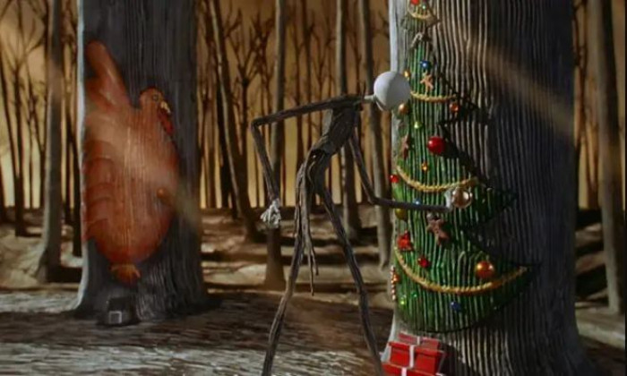 16. Holiday decorations help get you into the holiday mood.