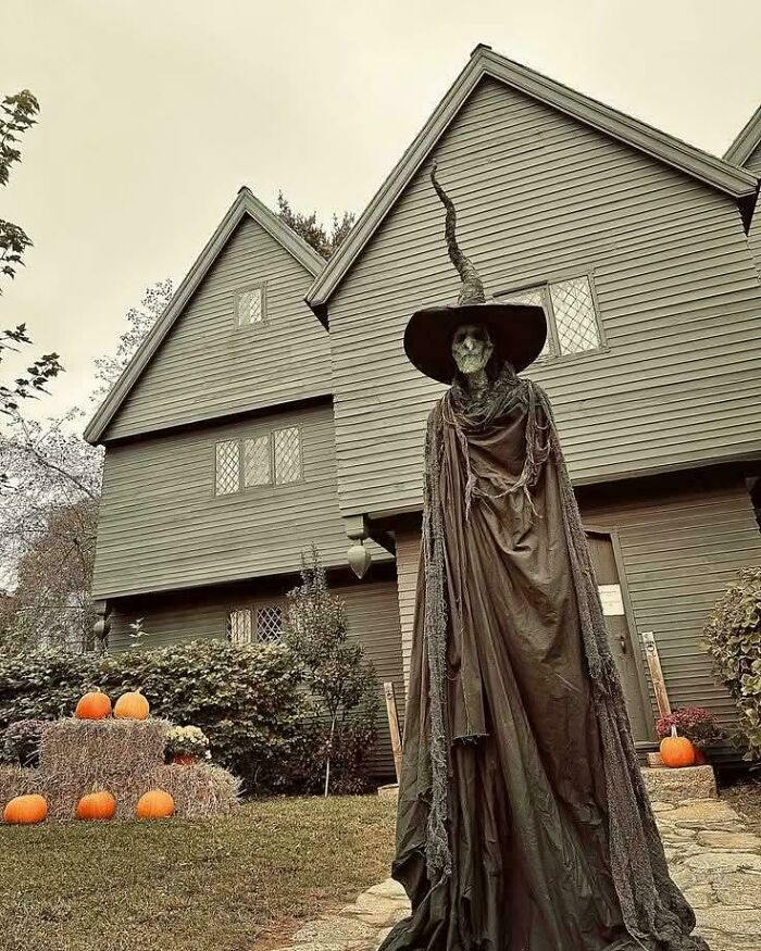 24. Witch Way To The Spooky House Party?