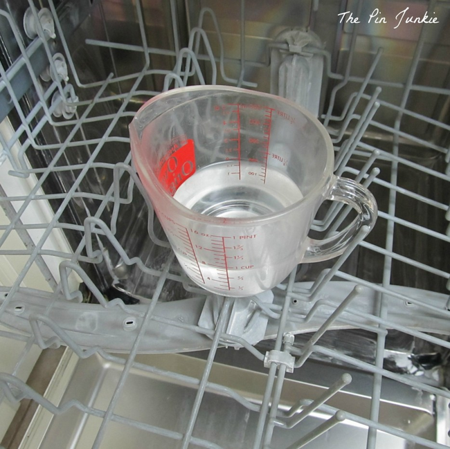 Dishwasher deep cleaner