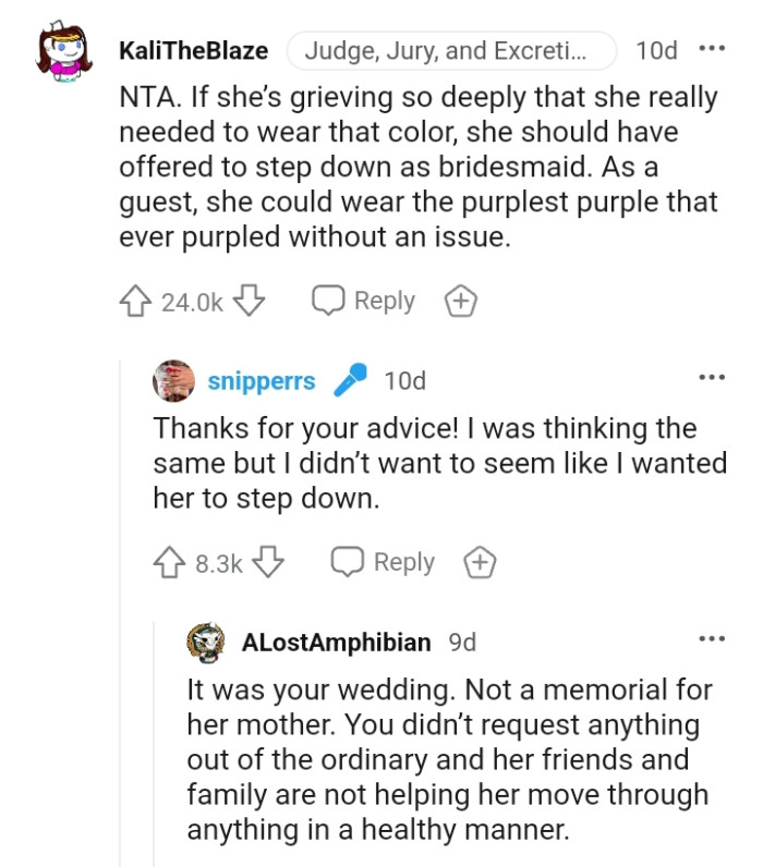 OP's friend should have stepped down as a bridesmaid first