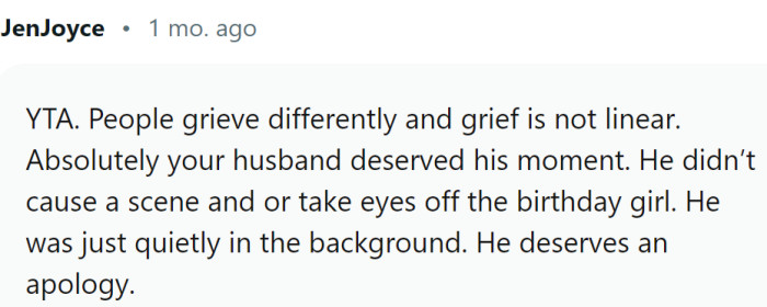 There are some Redditors who believe that OP should apologize