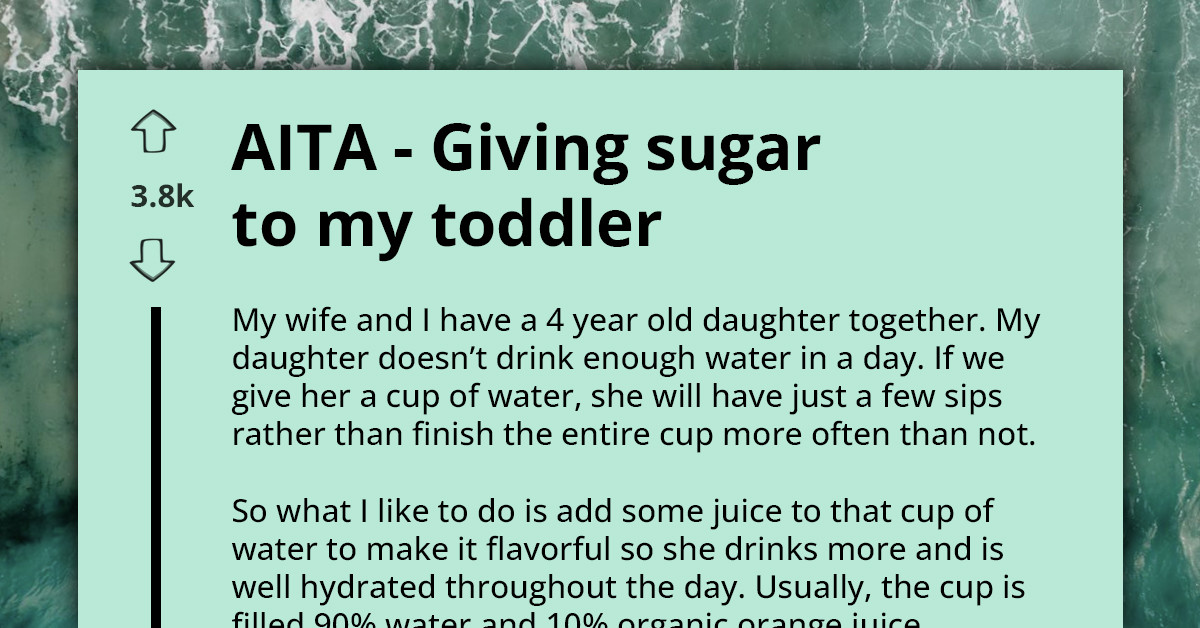 Man Uses A Nice Strategy To Get His Daughter To Drink Enough Water, Gets Accused Of Feeding Her Sugar