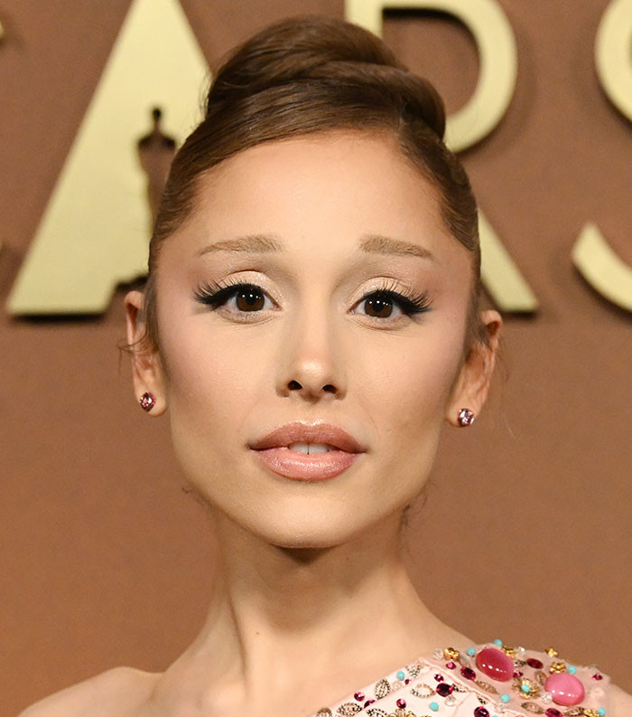 43rd Place - Ariana Grande (10k Votes)