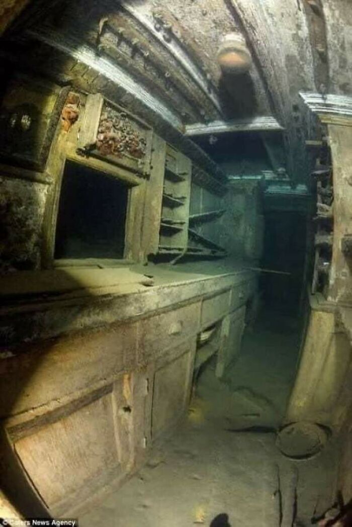 30. Century Old Sunken Ship Preserved In Perfect Condition Beneath Lake Superior