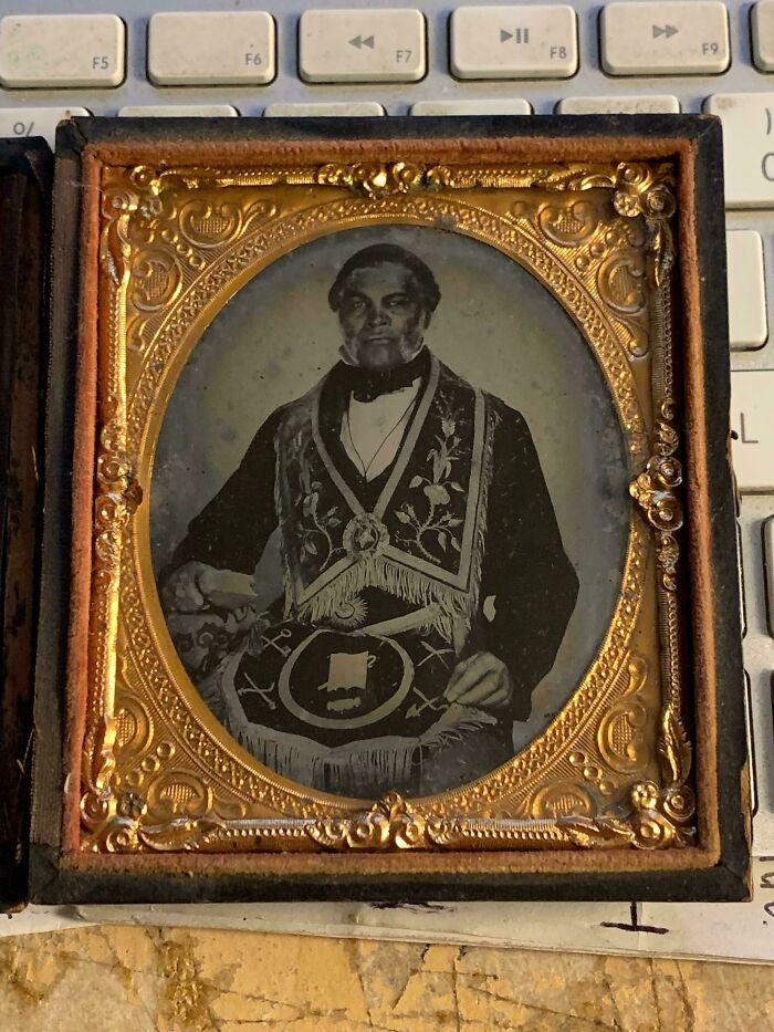 "Found Daguerreotype? Fell Behind Dresser Of A Tear Down Abandoned House In Maryland. Possible Freemason? Any ID Help Appreciated Thank You! :)"