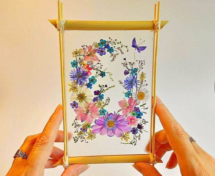 14. I Make Pressed Frames From Real Dried Flowers