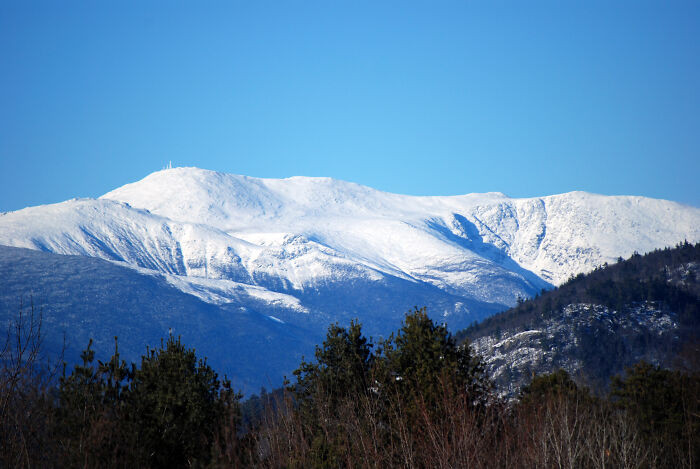 Mount Washington once held the world record for the fastest surface wind ever recorded, reaching 231 miles per hour in 1934.
