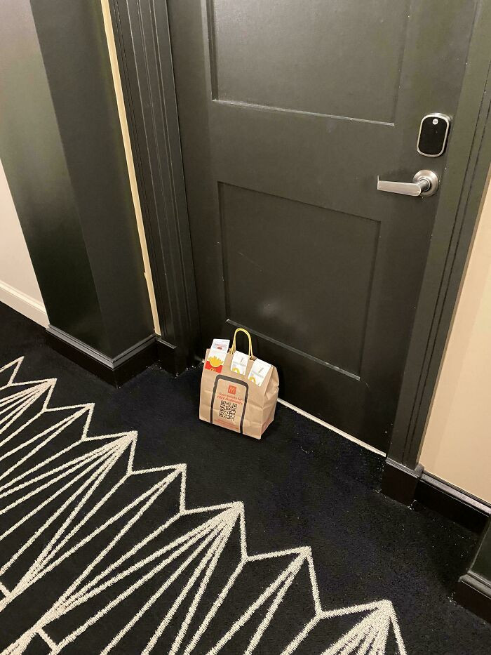 "Guess A Memorial Day Beachgoer Forgot To Change Their Location For Delivery"