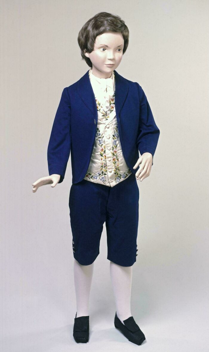 "Young Boy's Suit, English, 1870 (Victoria And Albert Museum, London)"