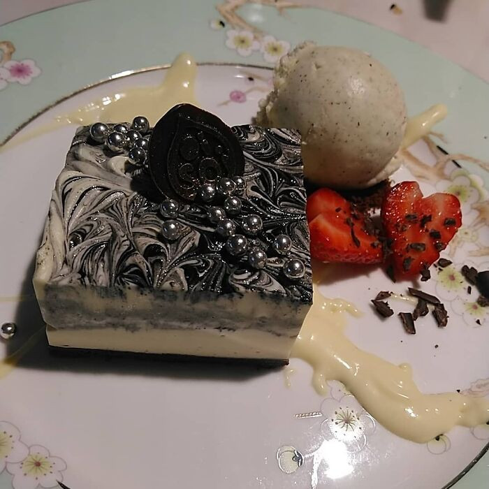 Black Sesame Cheesecake With Jasmine Ice Cream