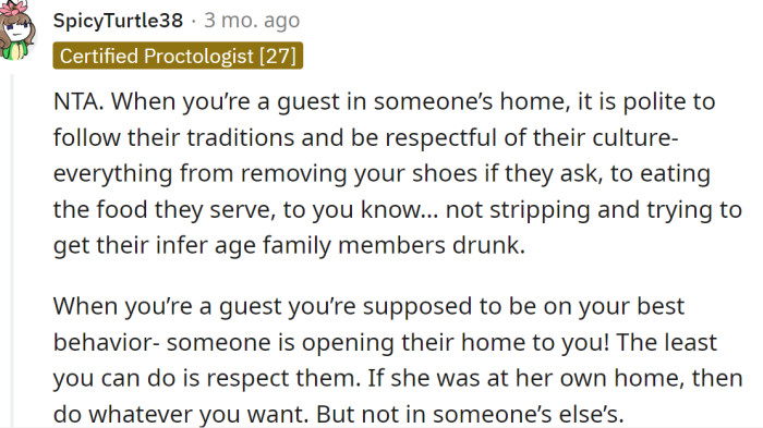 A Redditor explained that Lizzie's behavior was inappropriate