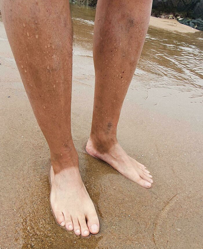 44. Seems like he's wearing white socks.