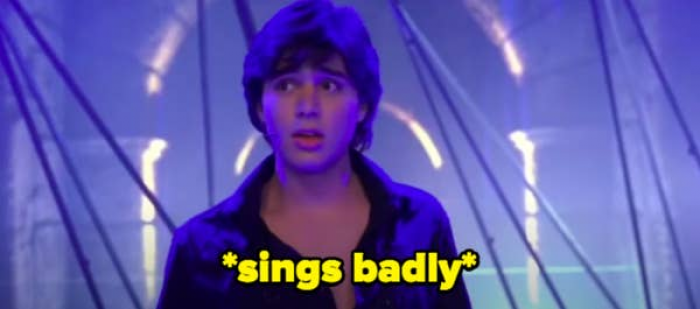 5. In The Lizzie McGuire Movie, Isabella was the true villain, and Paolo never lied to Lizzie.