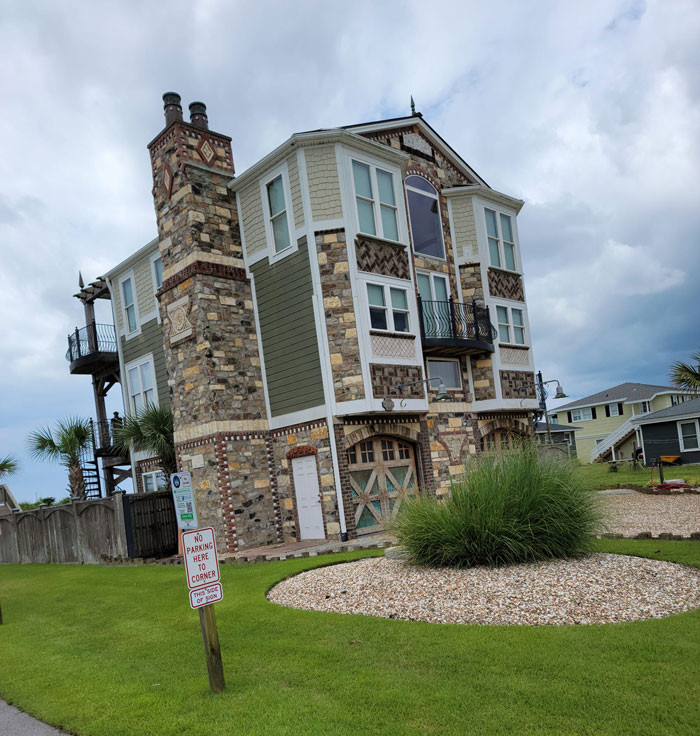 1. It's hard to understand what style they were really going for here