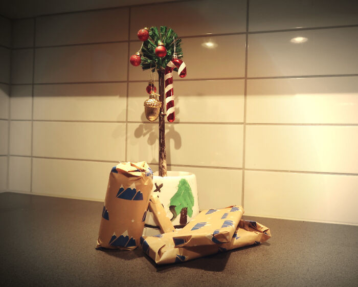 19. Toilet Brush Christmas Tree