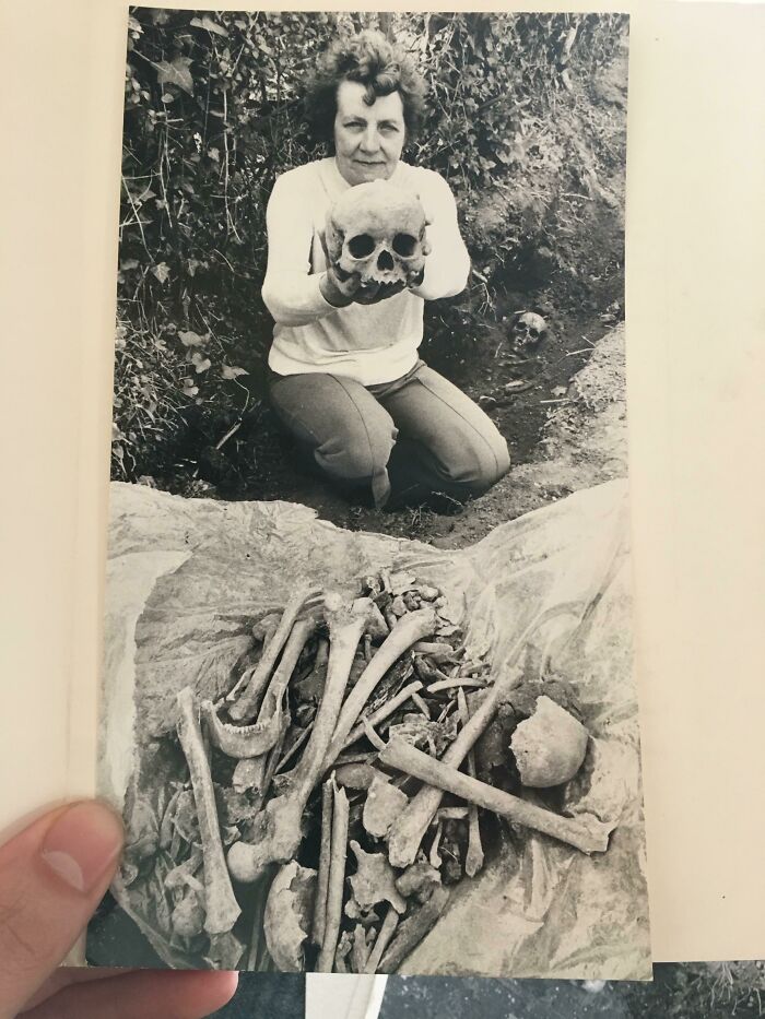 1. “So my aunt casually tells me today that she once found a ton of skeletons in her garden.”