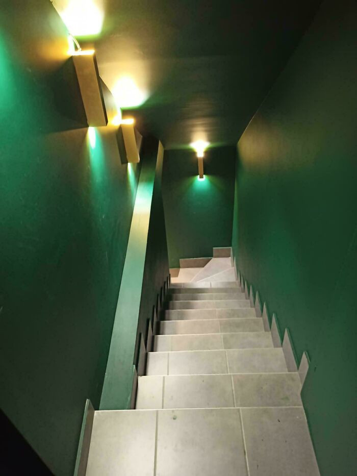 "My BF Went To The Bathroom Of A Cafe, Sent Me This Pic"