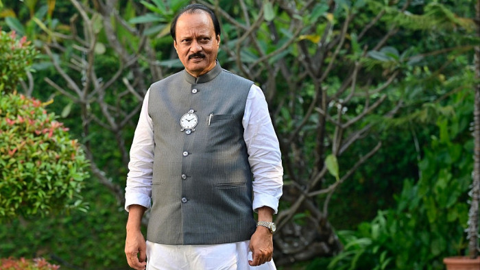 Maharashtra political mourning scene honoring Ajit Pawar and Baramati crash victims