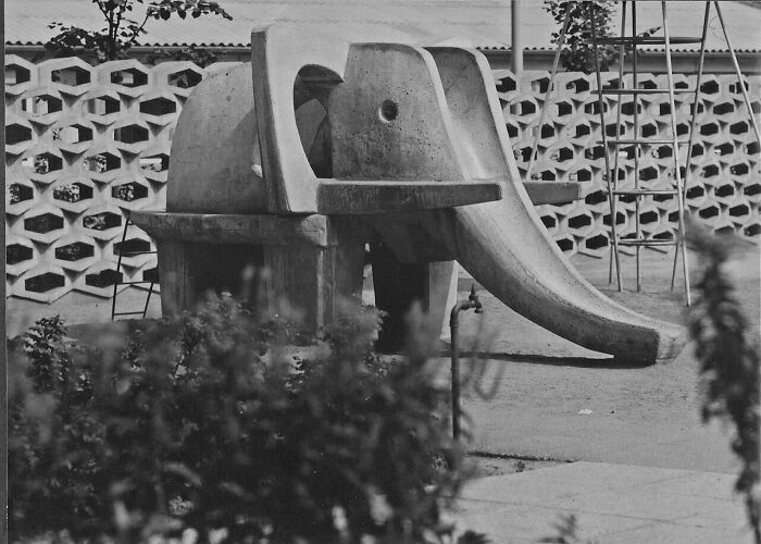 16. In 1965, a prefab elephant slide was installed in Dresden, East Germany. #sicmod