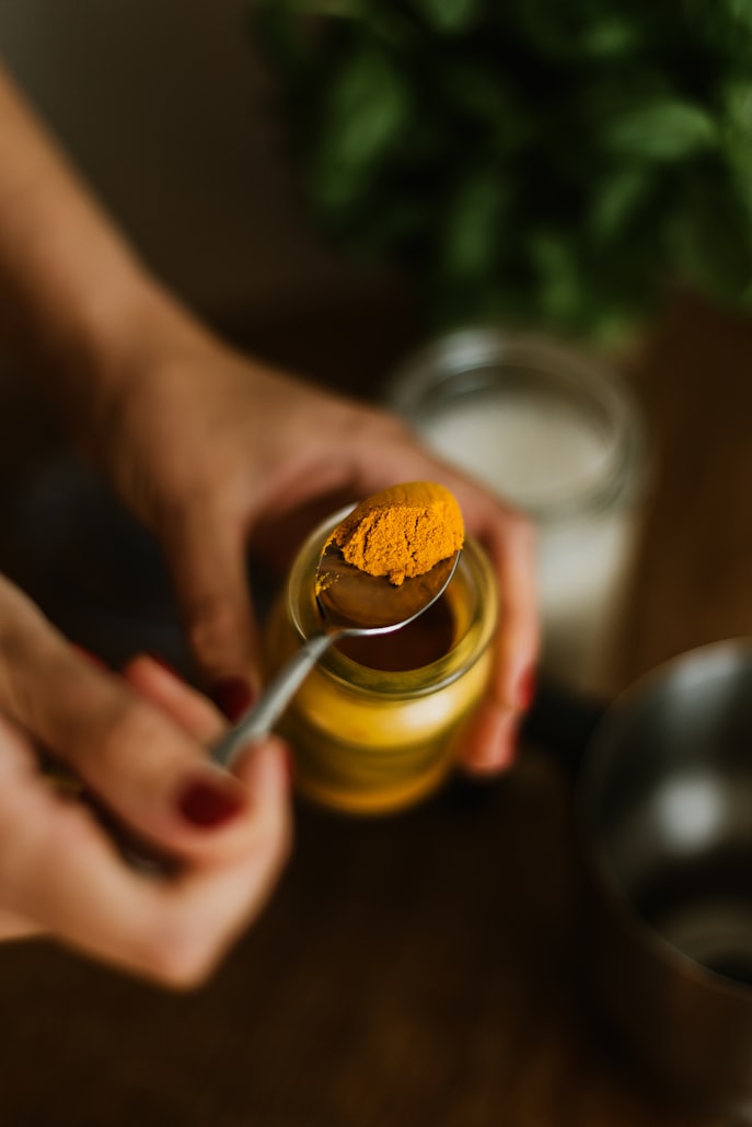 Turmeric’s curcumin may reduce inflammation and protect against disease with antioxidant support.