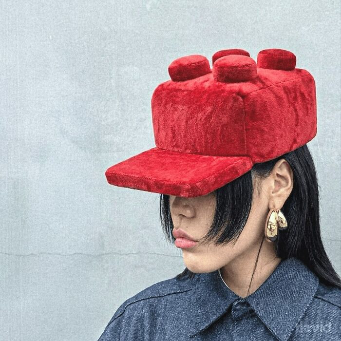 Novel gadget and fashion accessories, docking belt, iPod mirror, card lighter, man bag