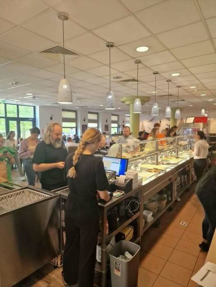 Spotted In Budapest: Karl Marx Has Officially Returned, But This Time He’s Just Here For The Lunch Special