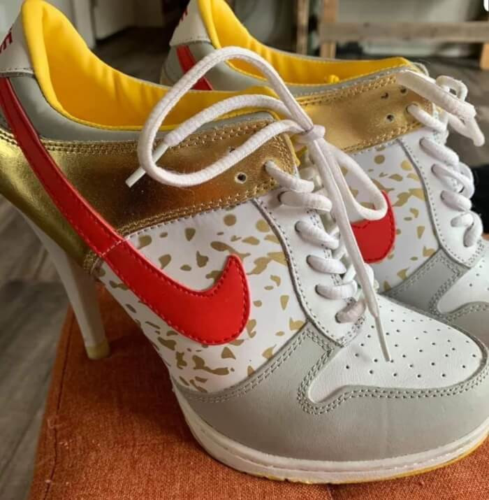 2. Alright, the second time’s a charm. Look at this fashion atrocity