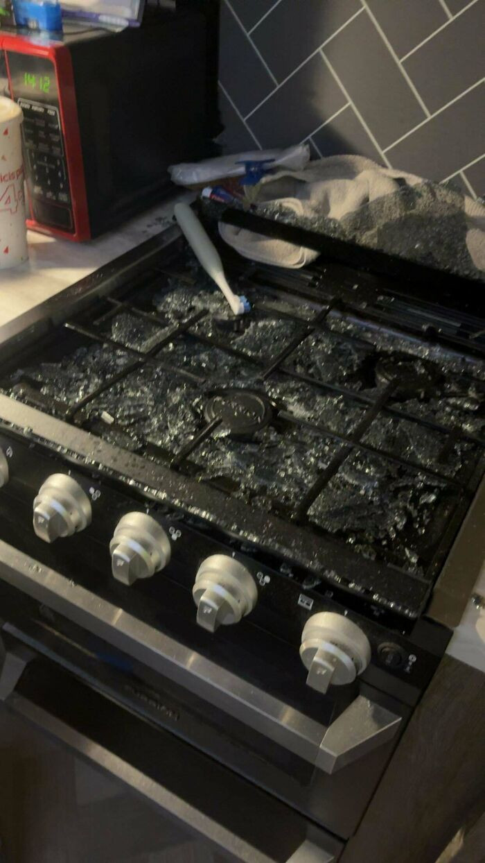 "Husband Didn't Realize There Was A Glass Cover On The Propane Stove In Fil's Camper"