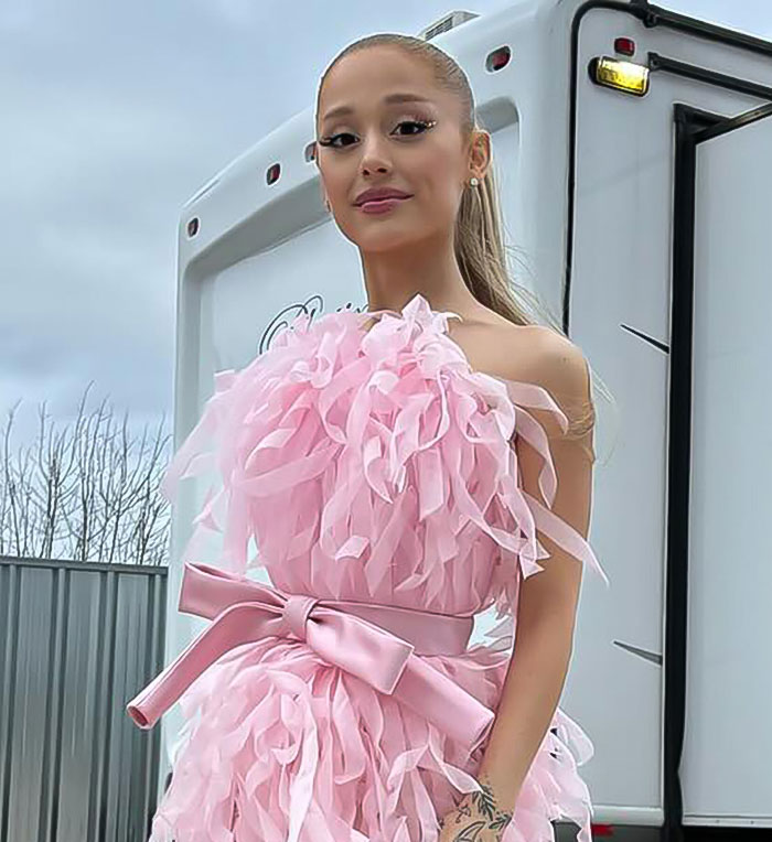 Elvira revealed that her most challenging celebrity encounter was with Ariana Grande