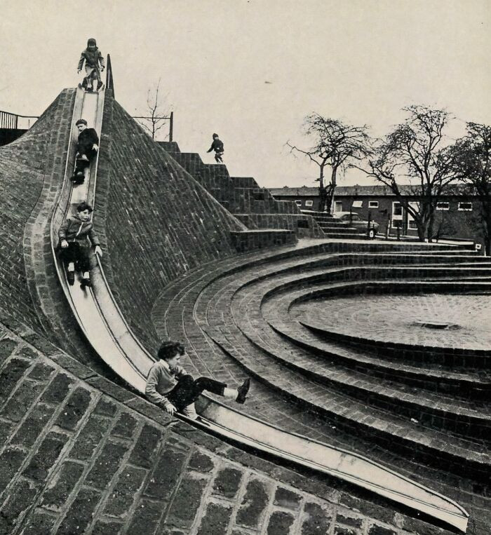 Modernist Playground, 1971