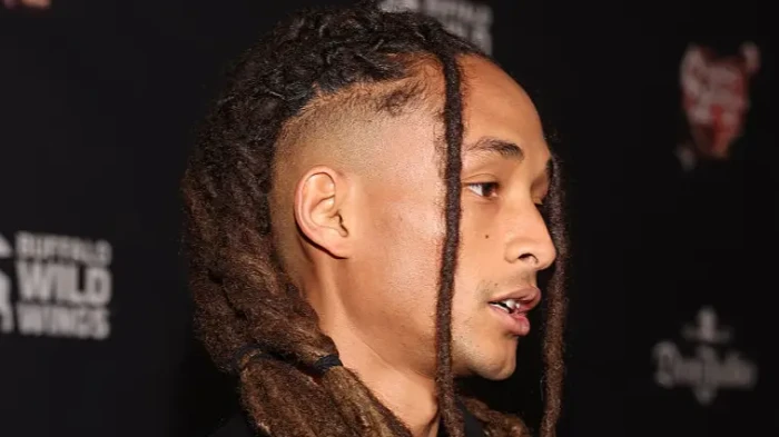Jaden Smith walking away during an interview as social media reacts online