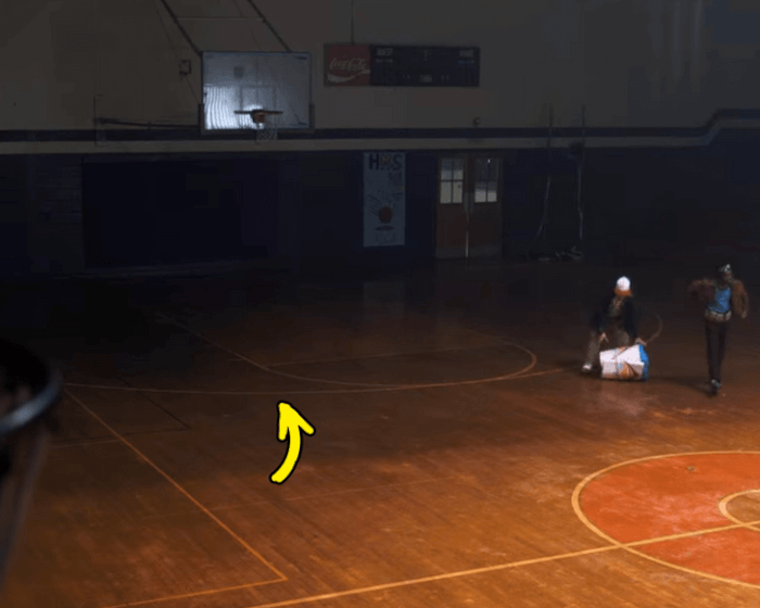 14. As the kids prepared to face the monster in season 1, you can see the school’s basketball court marked with three-pointers. However, this line was officially used in 1987, not 1983.
