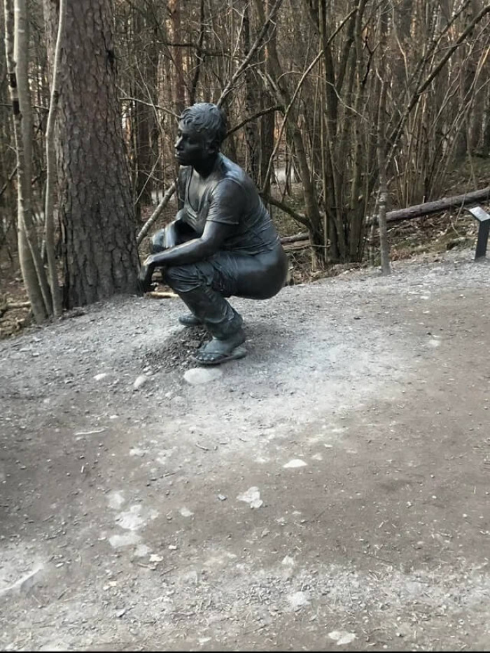 5. Jumping on the strange art sculpture theme for tonight. Oslo, Norway