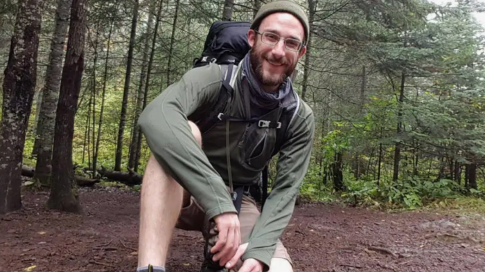 Bill Ackman donates $10,000 to honor Alex Pretti after injury