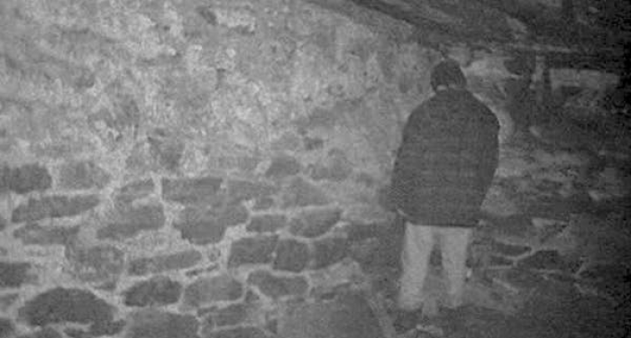 8. Mike and Josh took advantage of Heather's interest in producing a documentary to lure her into the woods and murder her in The Blair Witch Project.