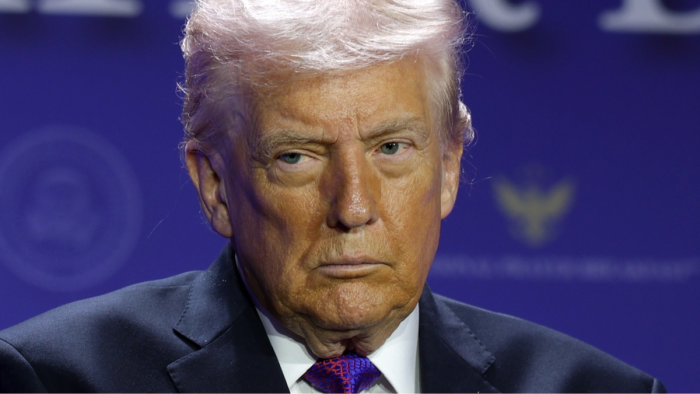 News headline referencing public outcry over Gallup stopping political rating tracking