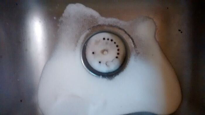 12. Mistakenly spilled a whole container of salt onto the sink, and boom... a happy little snowman