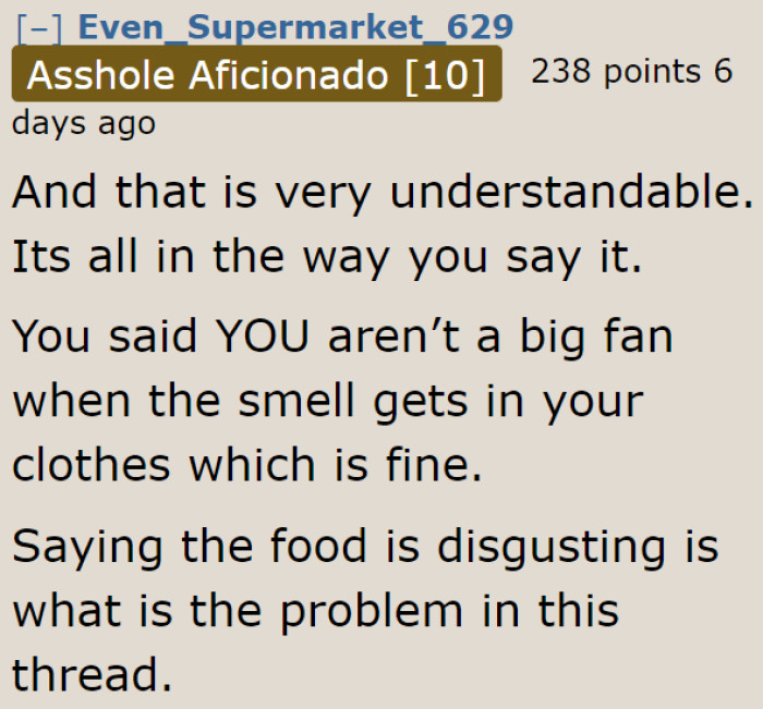 Redditors agree that the girlfriend calling the food disgusting is the main problem.