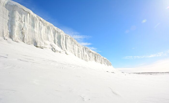 "I Live In Antarctica, But If I Didn't... I'd Think This Was Another Planet"