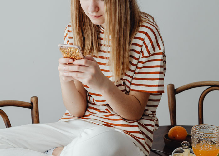 25. I had my sister text my mom that she forgot her phone at home.