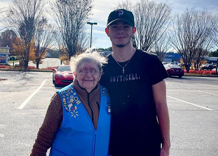 To help Nola, an elderly Walmart employee, pay off her mortgage and retire, more than $186,000 was raised by the TikTok community