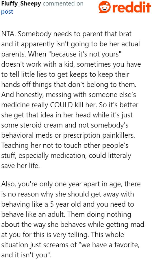 Redditors are shaking their heads because it's clear that they're not parenting their younger daughter properly.