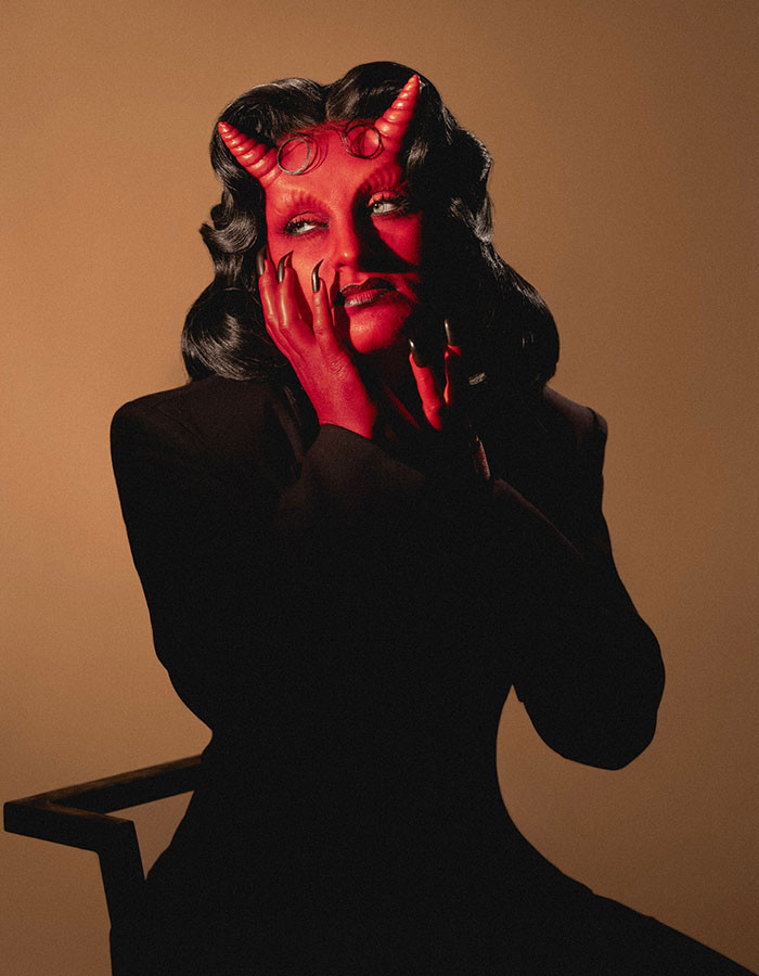 10. Amelia Dimoldenberg